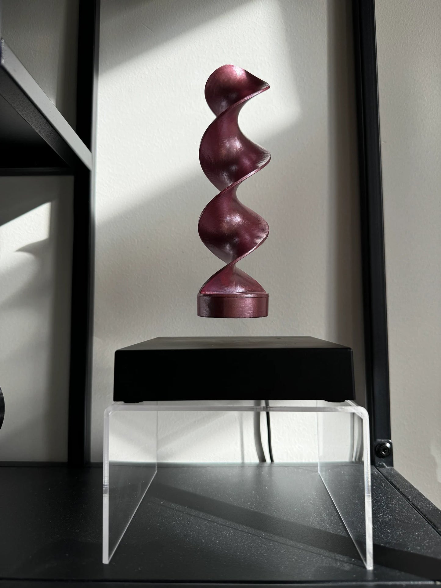 Lava - Including wired magnetic levitating device