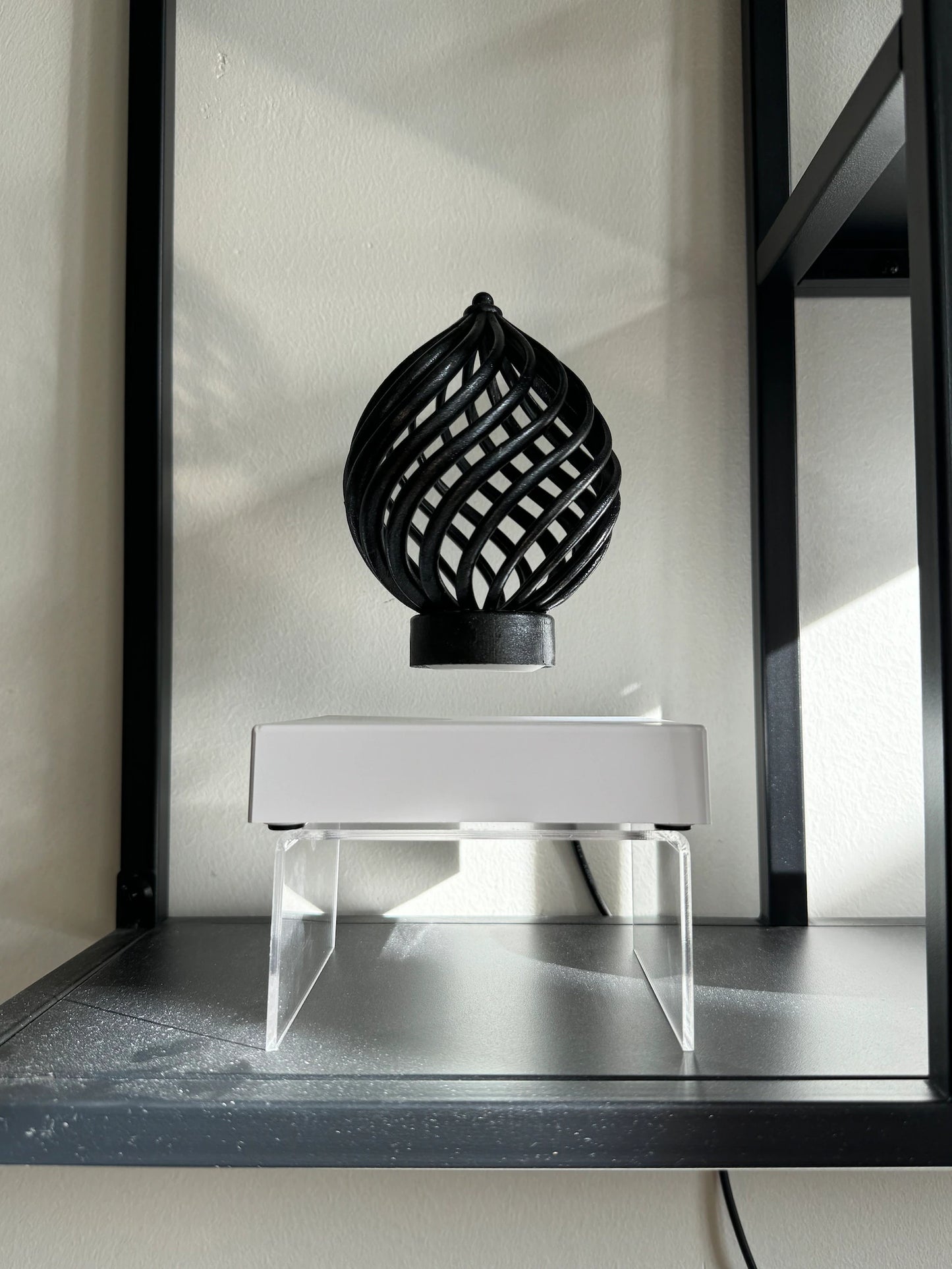 Sphere - Including wired magnetic levitating device